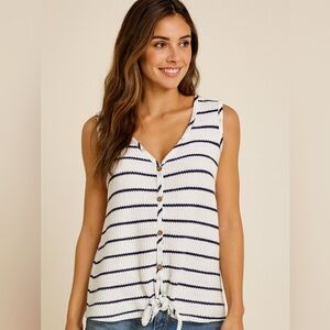 EST 1946 Woman Open Top XL Striped White/Black Casual Elegance Versatility